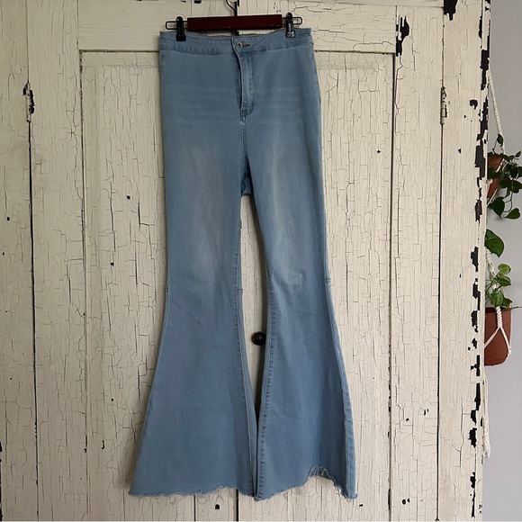 Chelsea & Violet high waisted flare jeans - Picture 1 of 4
